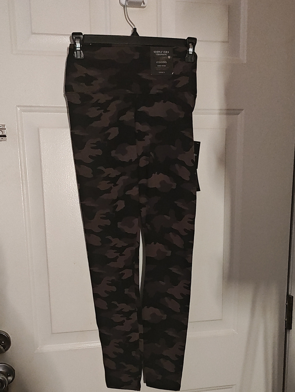 Vera Wang Camouflage High-Rise Leggings - Olive & Black